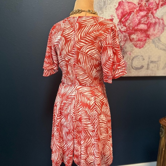 Hayden LA Orange and White Flutter Sleeve Dress S NWT - Picture 5 of 7